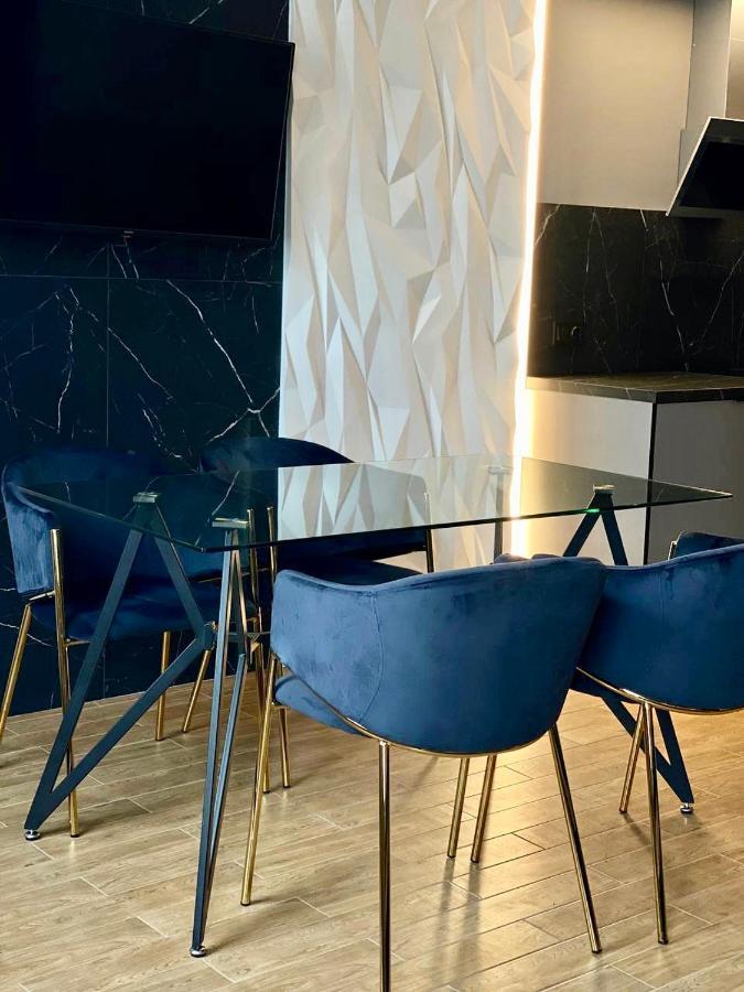 לבוב Central Family Boutique Apartments 2 מראה חיצוני תמונה